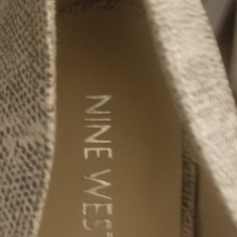 Nine West - Picture 5 of 6